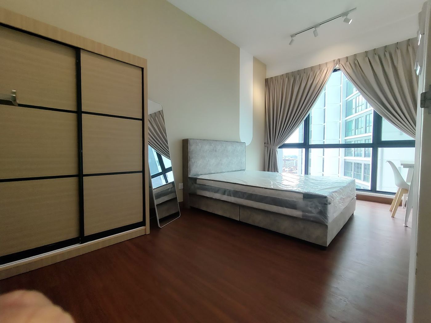 Bedroom with built-in wardrobe